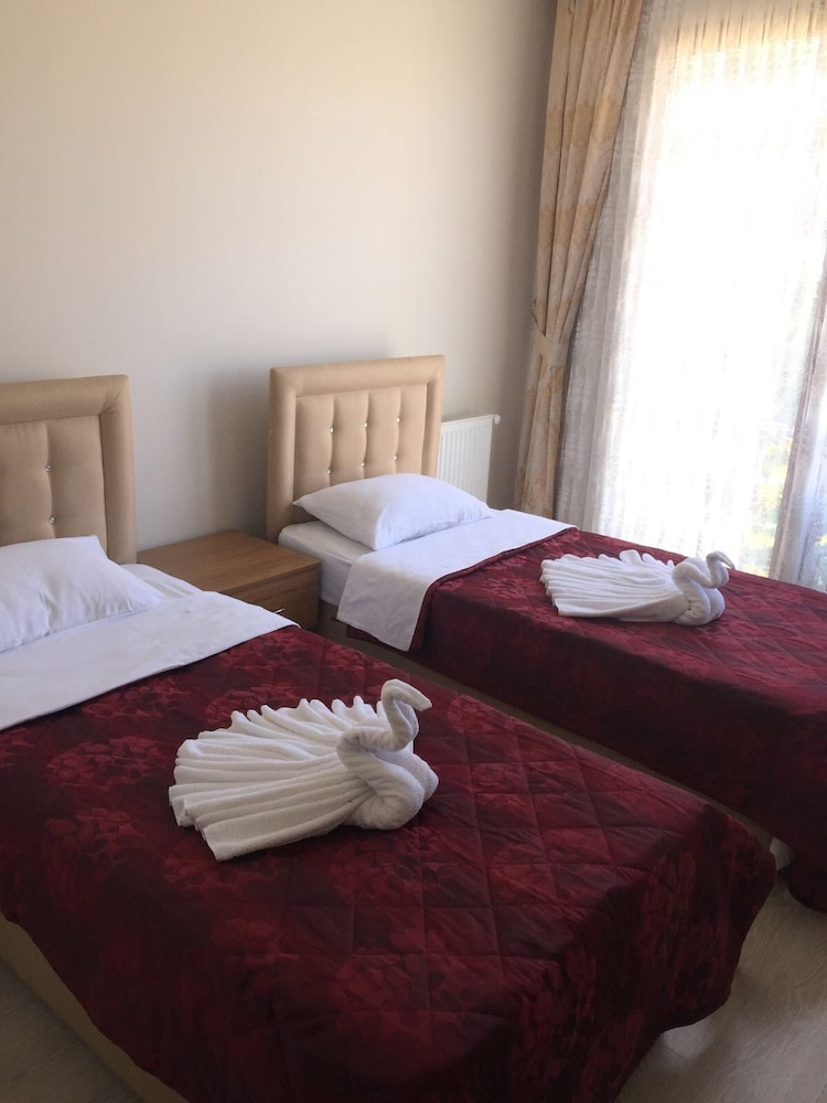 3 BEDROOMS, APARTMENT, SEA VIEW