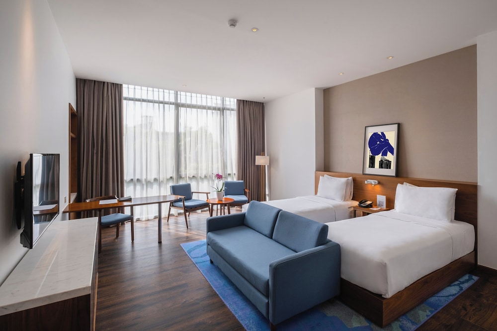 Veranda Serviced Residence @ Puri 33/74