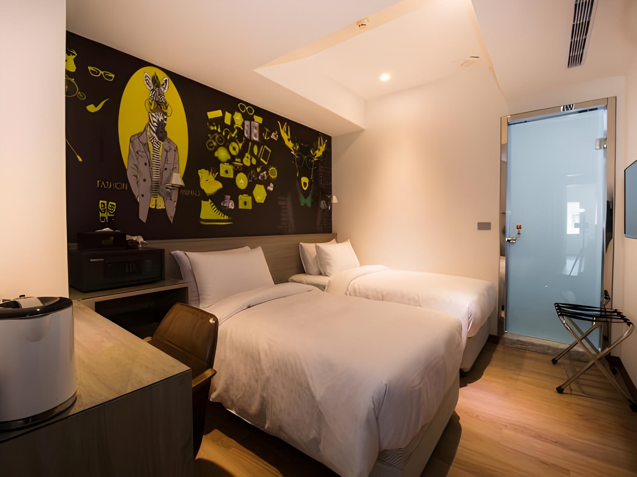 Economy, Twin Beds, No Window