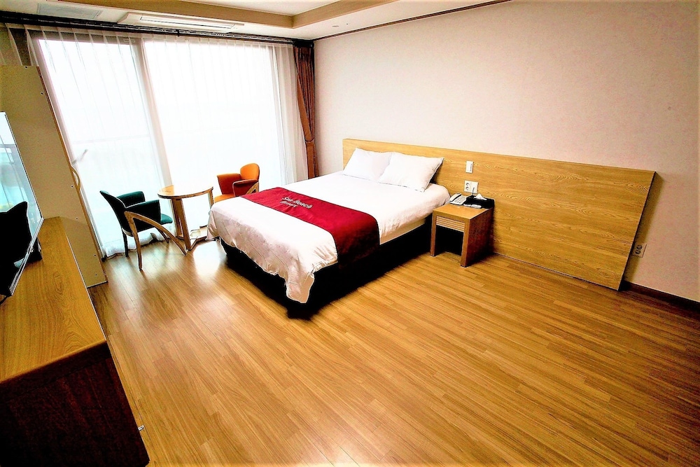 Sunbeach Resort 15/40