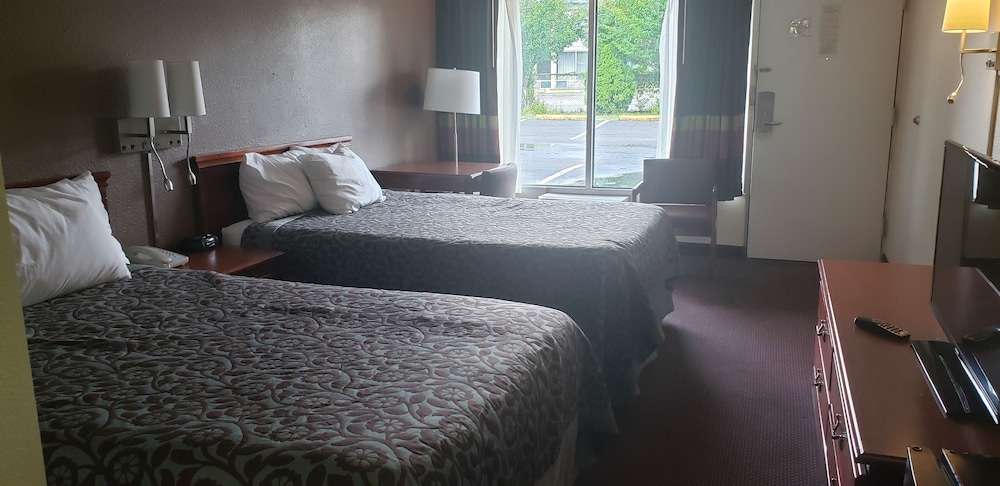 Days Inn By Wyndham Ashland 20/32