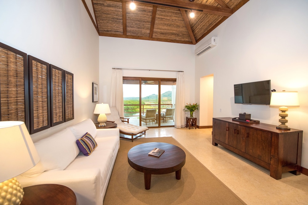 Las Verandas Hotel And Villas 41/73