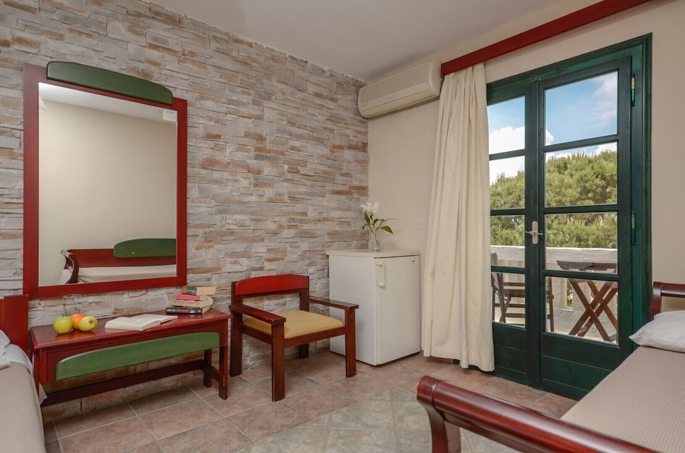 Naxos Beach Hotel 51/71