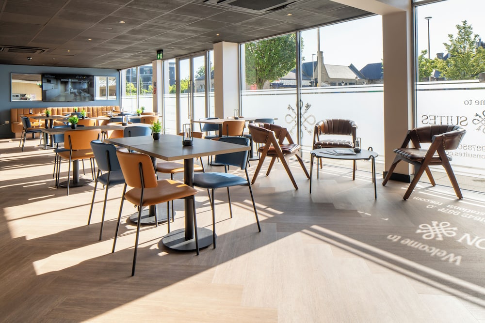 Station Suites 32/40
