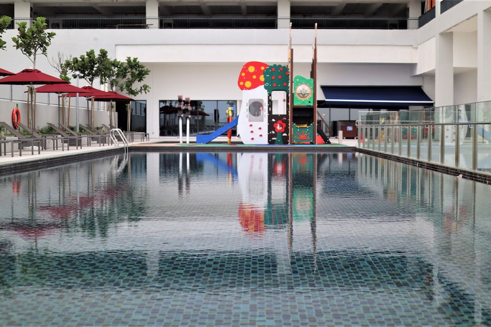 KSL Esplanade Hotel 20/22