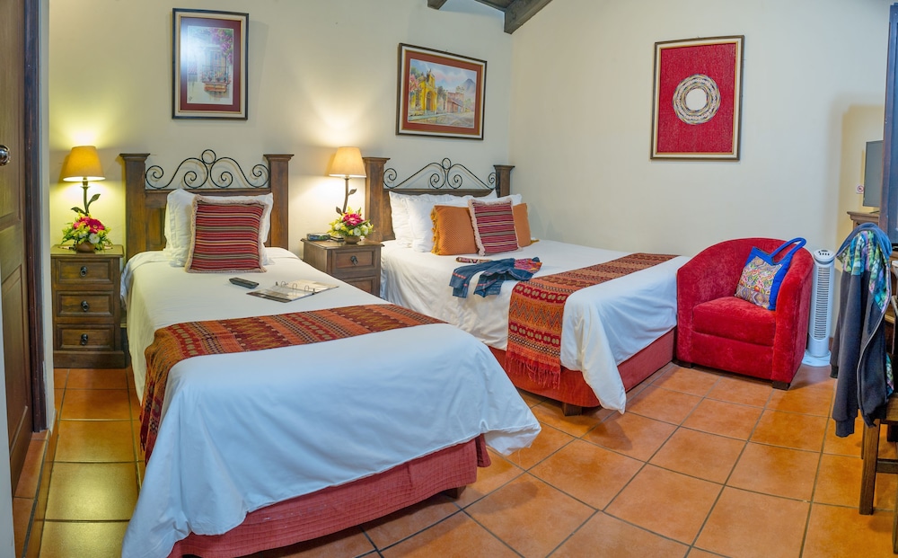 Meson Del Valle Hotel 12/50