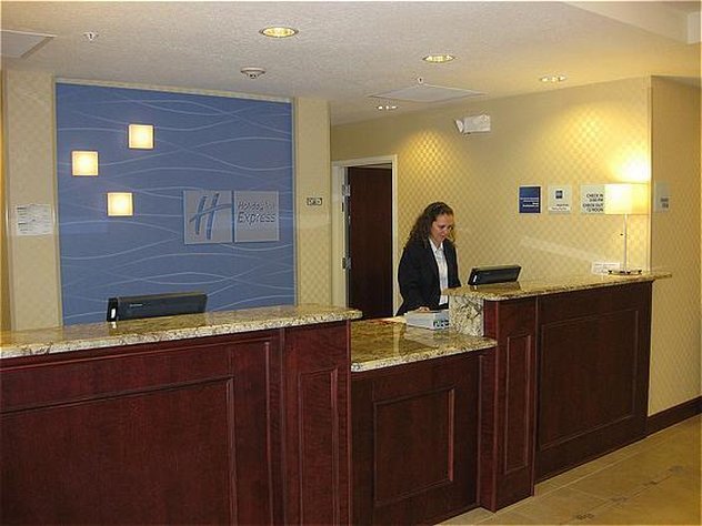 Holiday Inn Express Orlando South Davenport 9/70