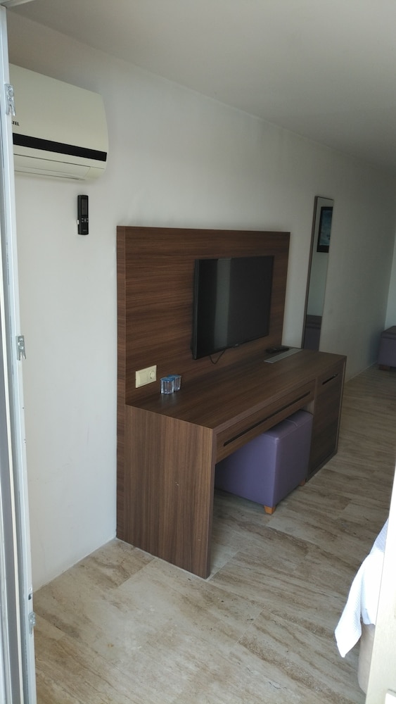 Palmera Hotel 7/50