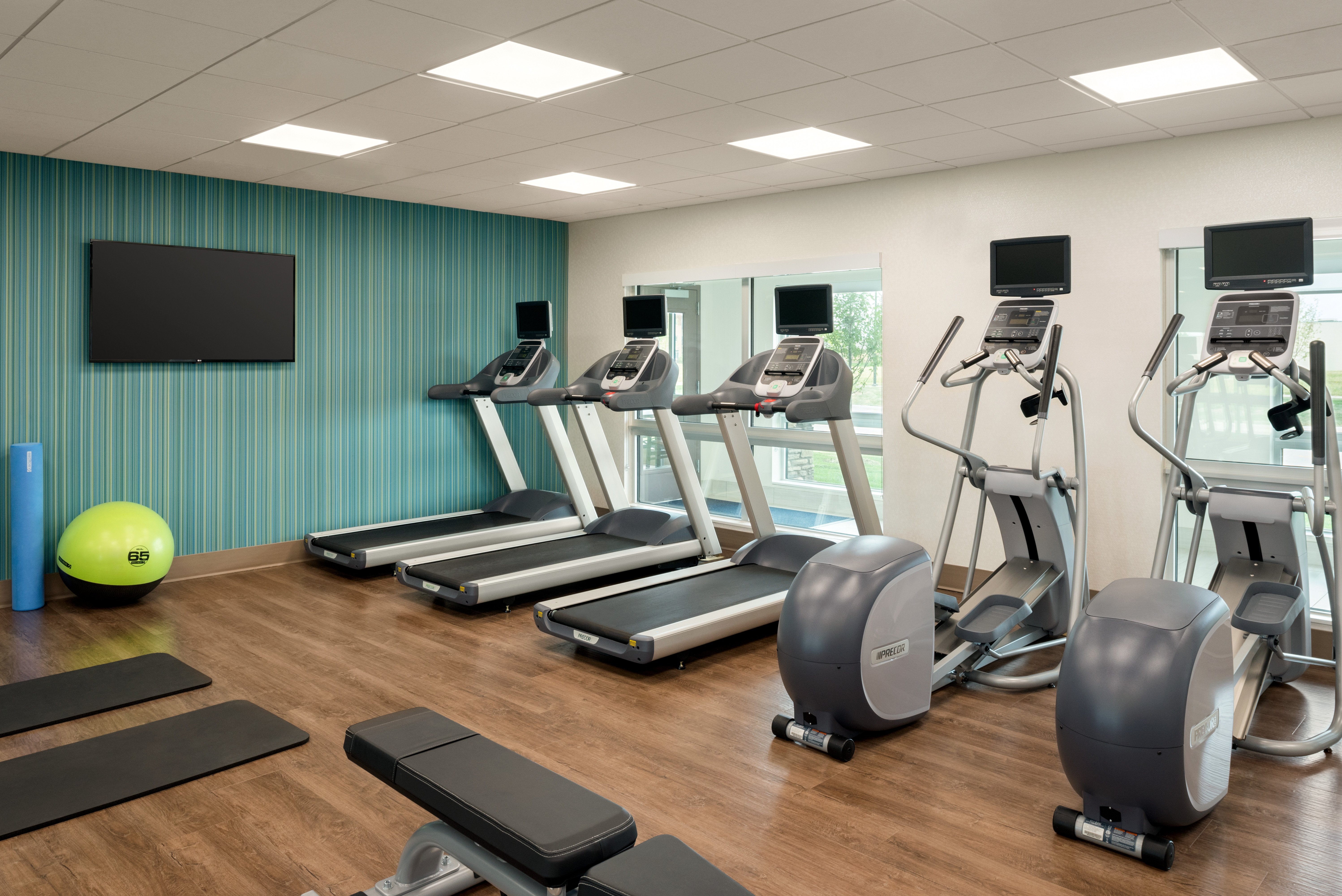 Holiday Inn Express Suites West Des Moines Jordan Creek 25/43