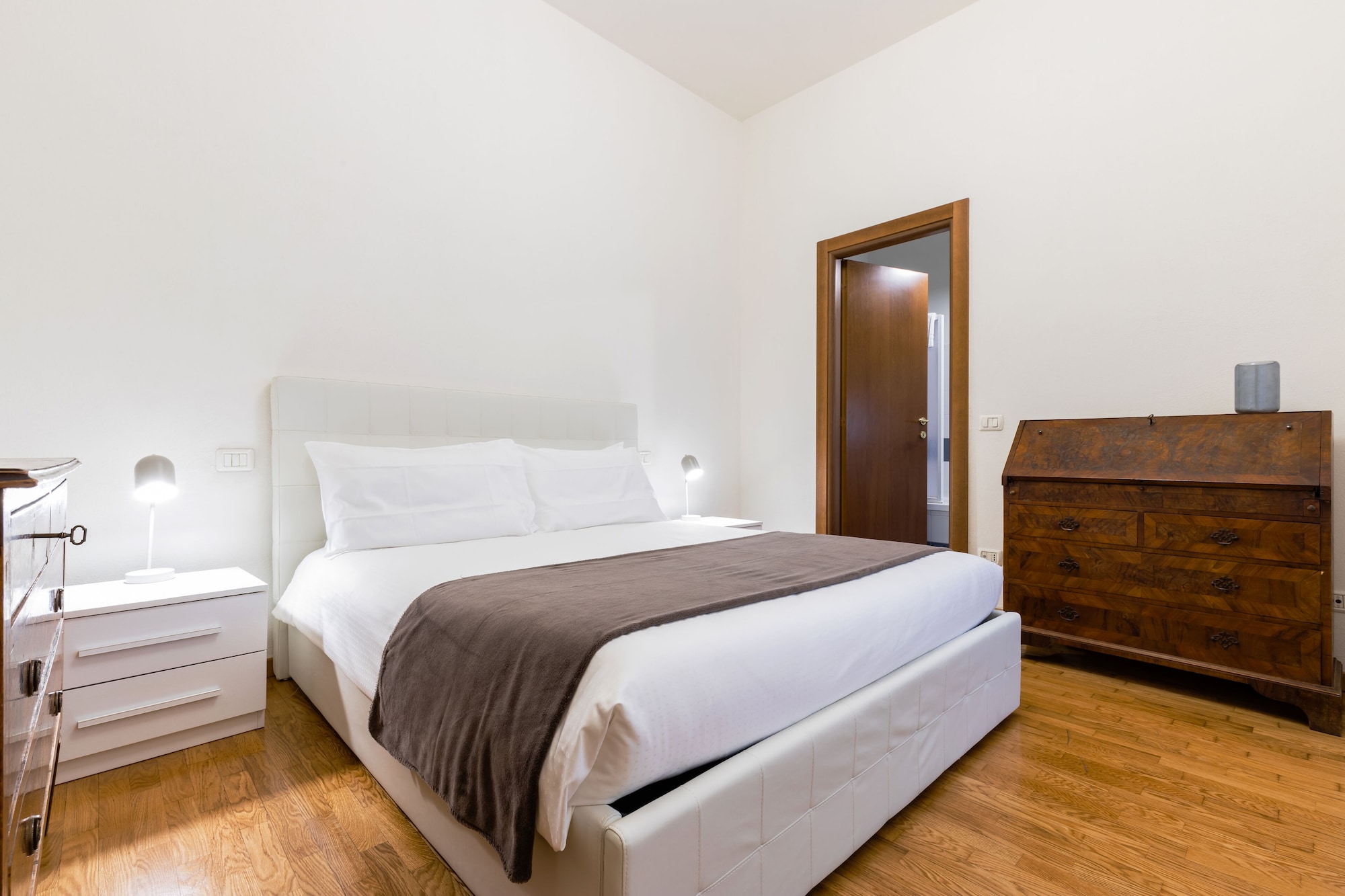 1 Bedroom, Apartment, Queen Bed, Sofa, Del Tower