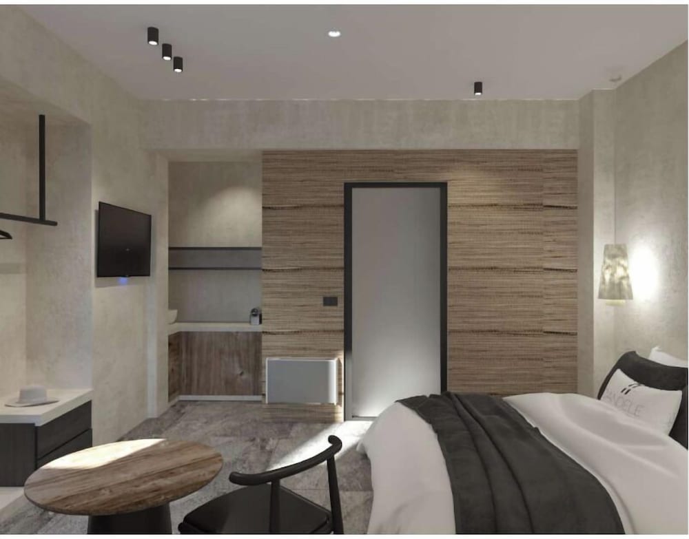 Central Fira Hotel 28/62
