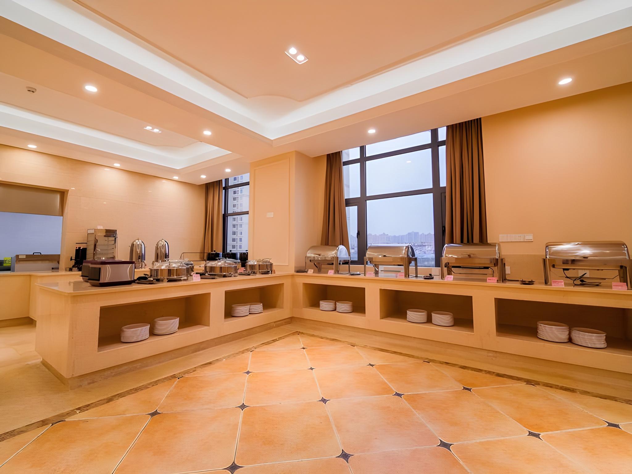 Vienna International Hotel (Wuhan Wangjiawan Tieqiao Square) 39/39