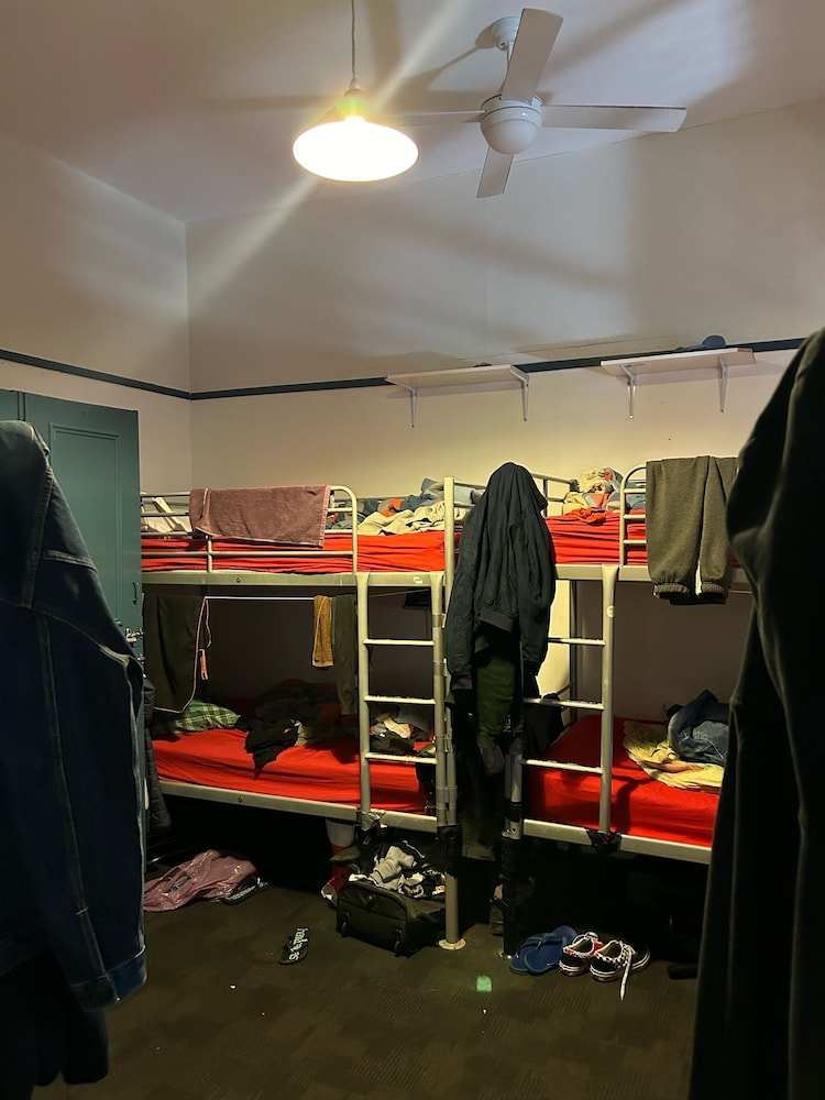 The Shiralee - Hostel 35/57