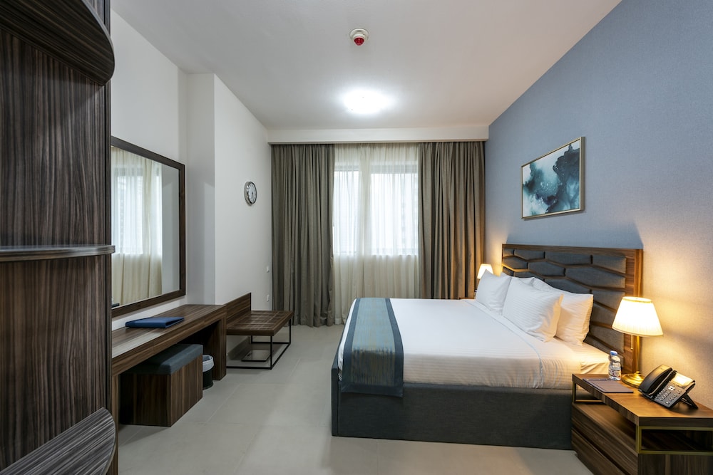 Luxe Grand Hotel Apartments 67/113