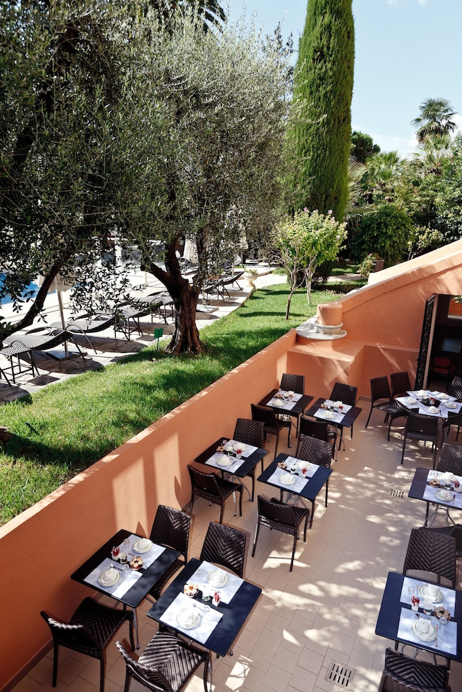 Golden Tulip Cannes de Paris 35/49