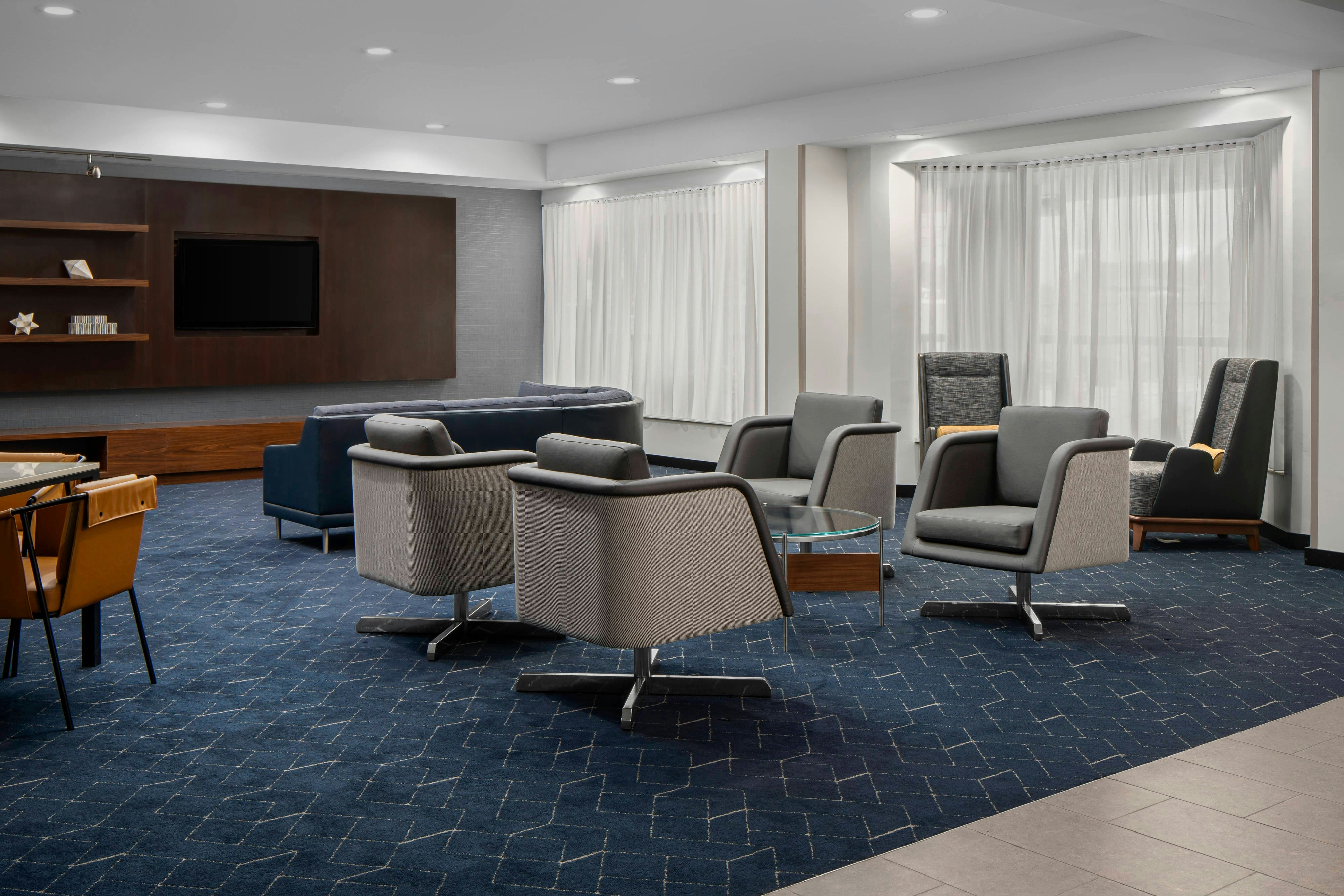 Courtyard By Marriott Butler Boulevard 32/43