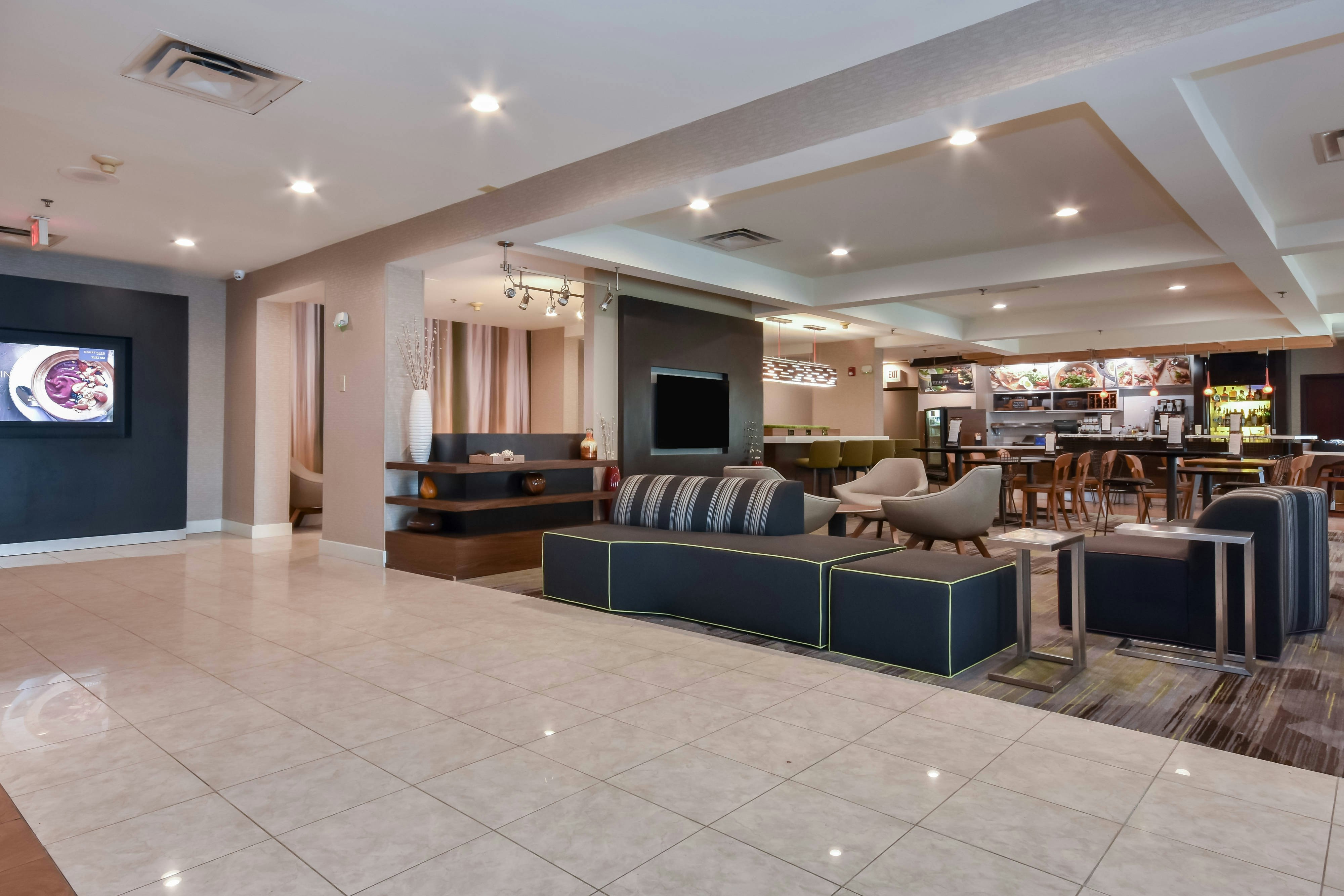 Courtyard by Marriott Charlotte Lake Norman 36/40