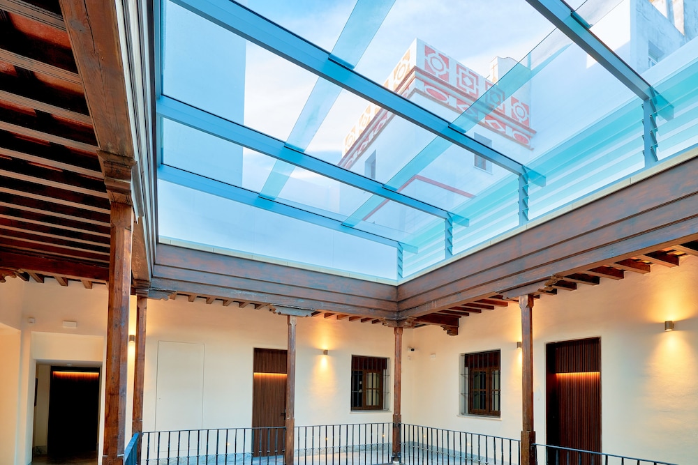 Tandem Torres de Cadiz Suites 4/50
