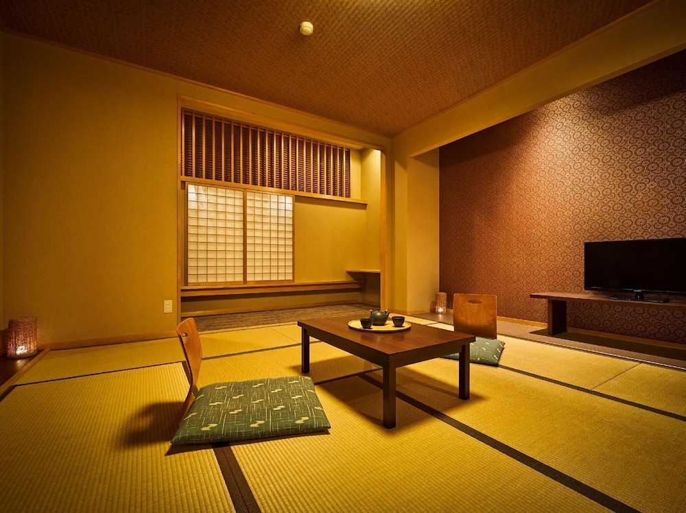 Japanese, Standard, 4 Futon Beds, No Bathroom