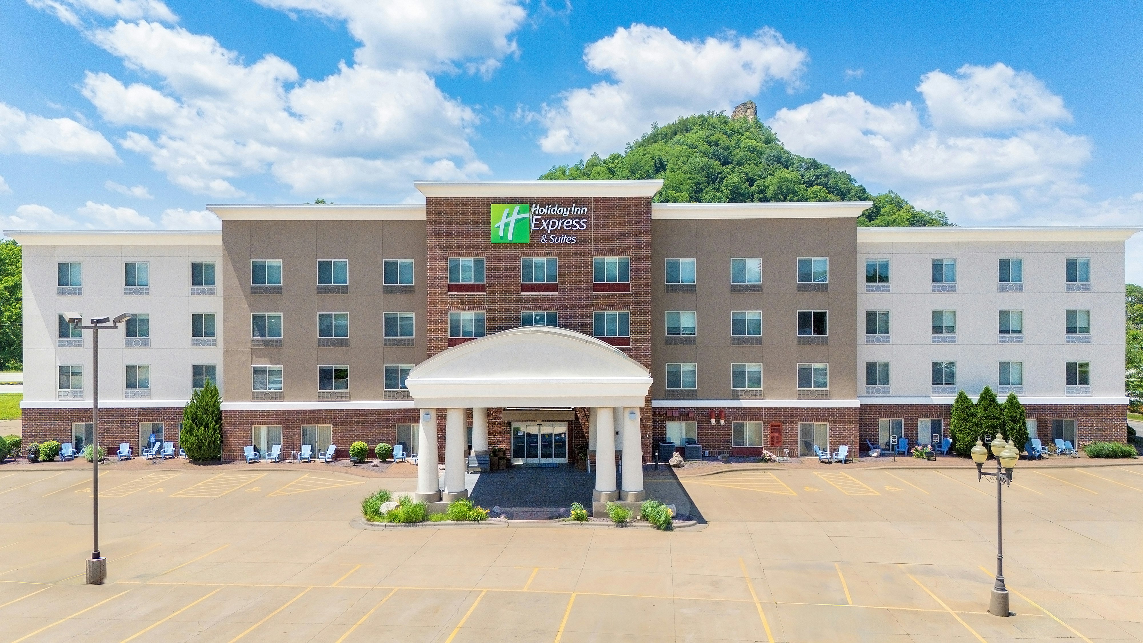 Holiday Inn Express Hotel Suites Winona 4/49