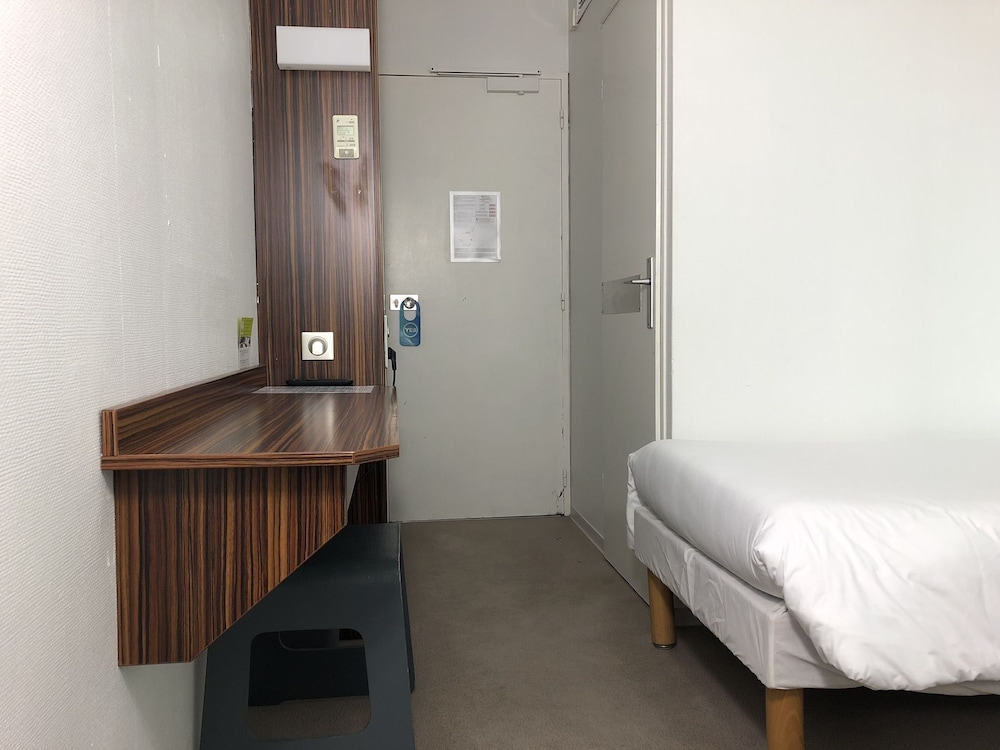 Halt hôtel 12/50