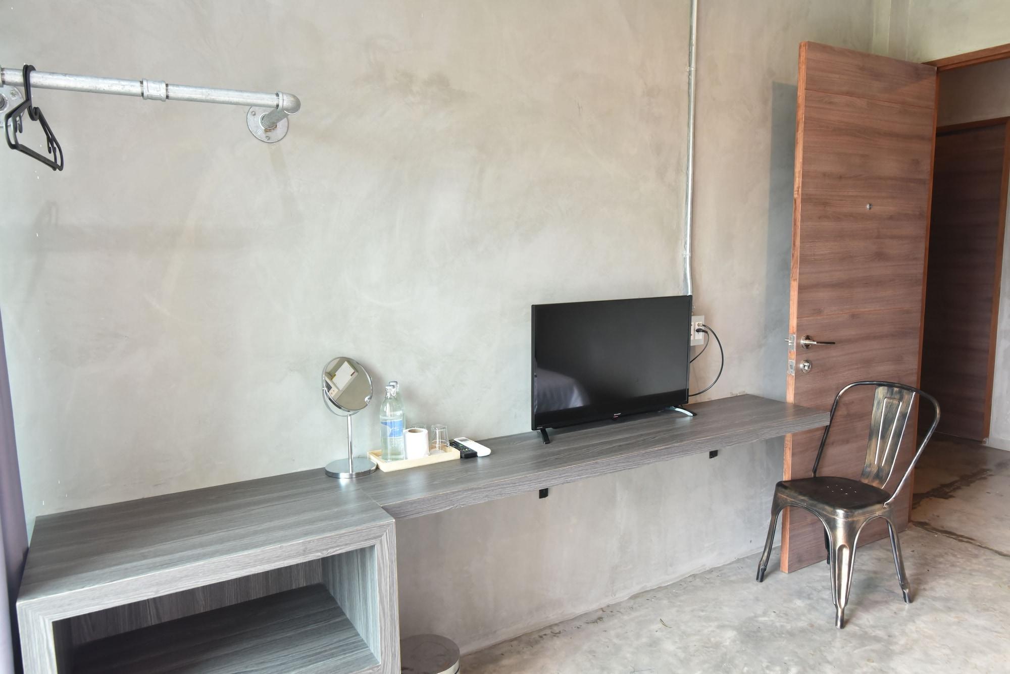 Chartame Boutique Hotel 37/43