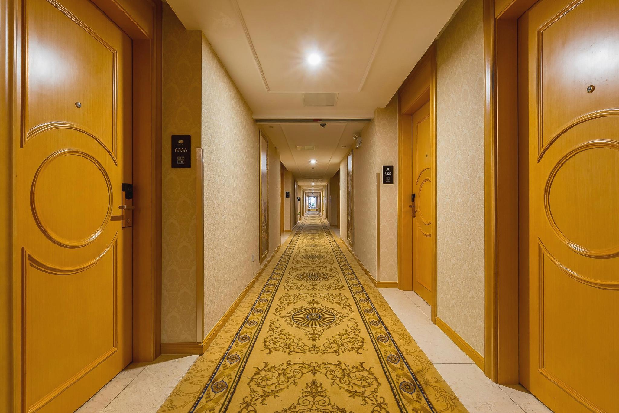 Vienna Hotel Shanghai International Tourist Resort Xiuyan Road Metro Station Bra 23/36