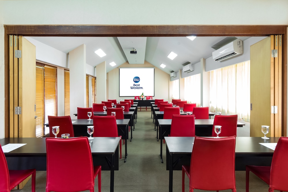 Kuta Beach Hotel 43/45