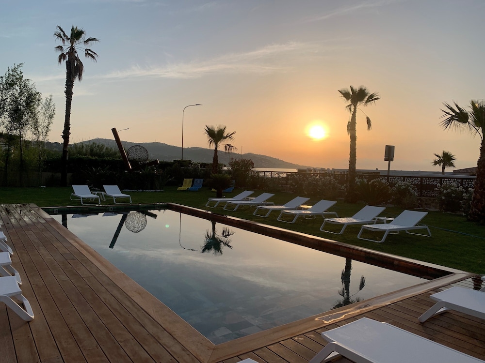 Eden Hotel 28/50