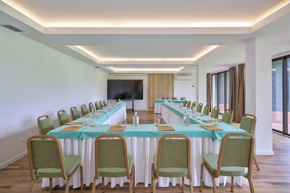 Caloura Hotel Resort 38/50