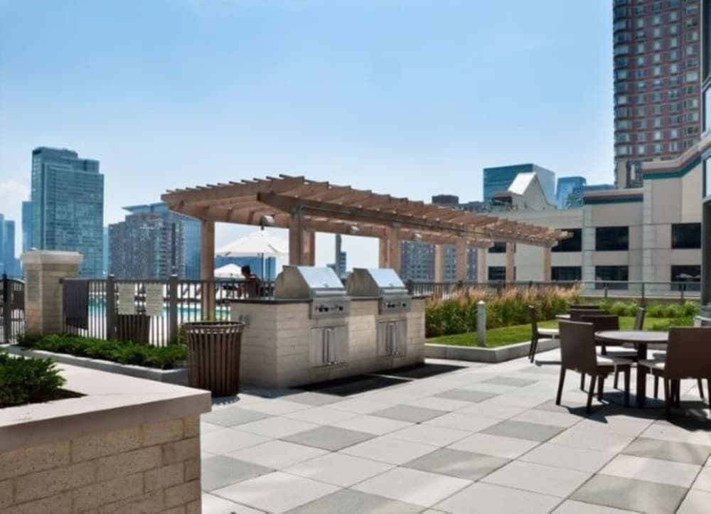 Global Luxury Suites Downtown Jersey City 65/71