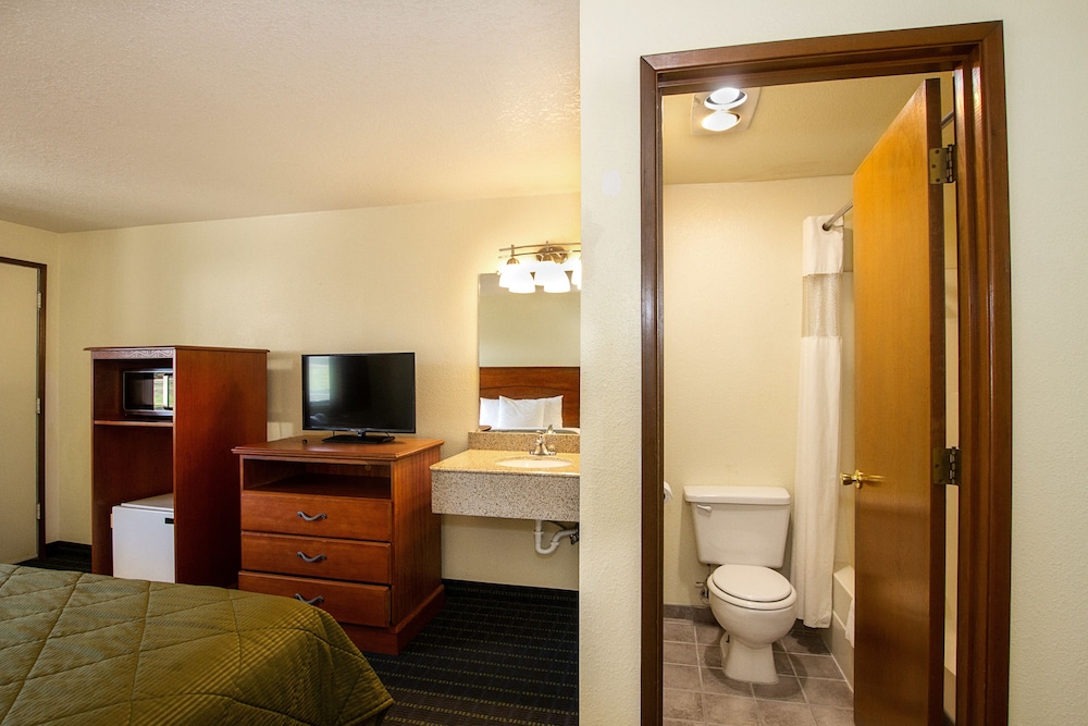 Super 8 by Wyndham Vancouver East 22/51