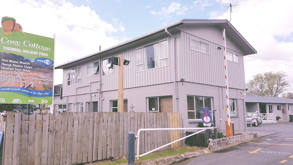 Cosy Cottage Thermal Holiday Park 2/50