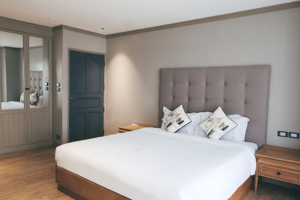 THEA Private Suites by TH District 25/64