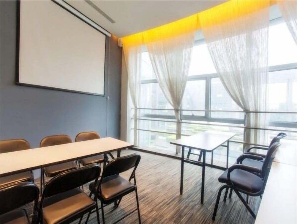 Jinjiang Inn Shaoxing Keqiao World Trade Center 21/23