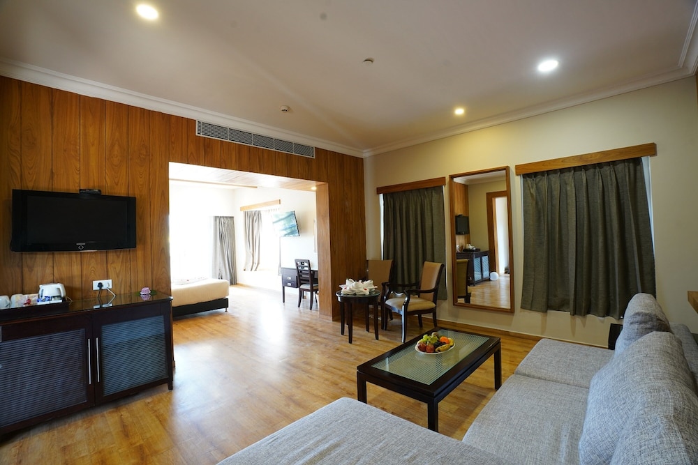 Moksha Himalaya Spa Resort 20/50