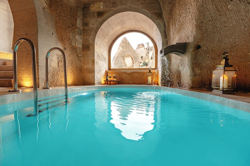 Cave, Grand, Pool, Suite, King Bed، MILLSTONE CAVE SUITES 2/2