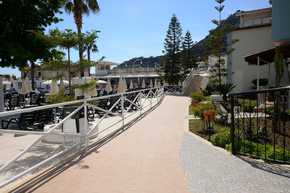Hotel Karbel 35/50