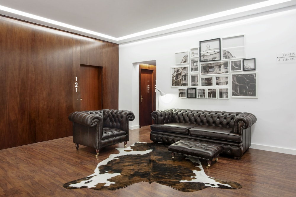 Hotel Gaudi 40/54