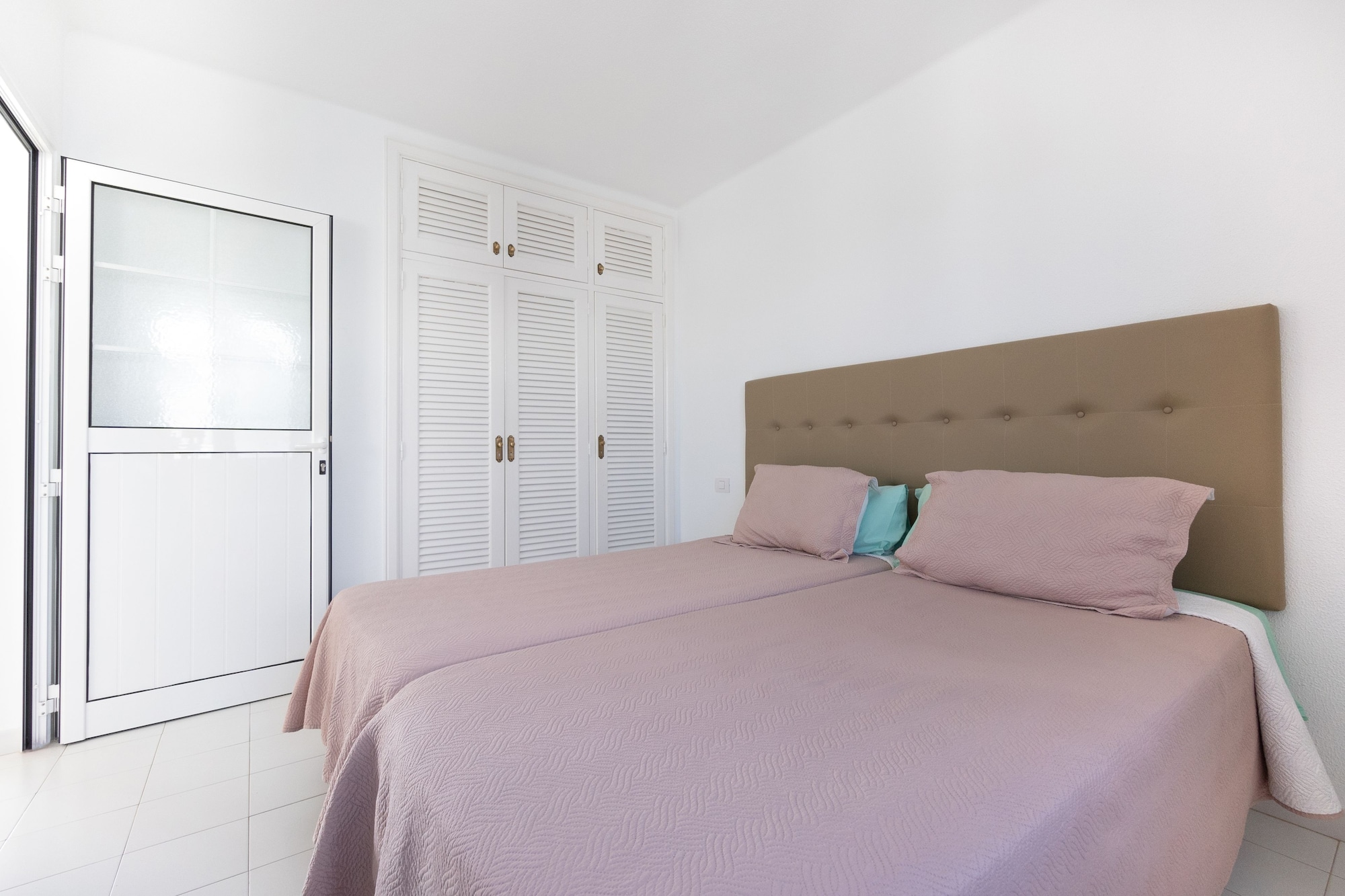 1 BEDROOM, ECONOMY, APARTMENT