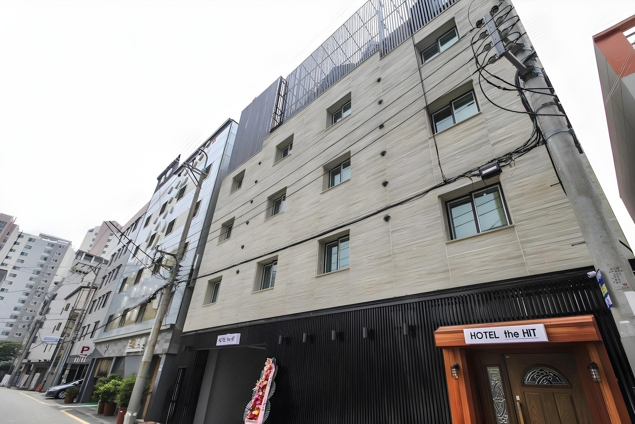 Hotel The Hit 5/45
