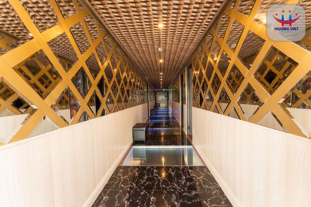 Huong Viet Hotel 72/99