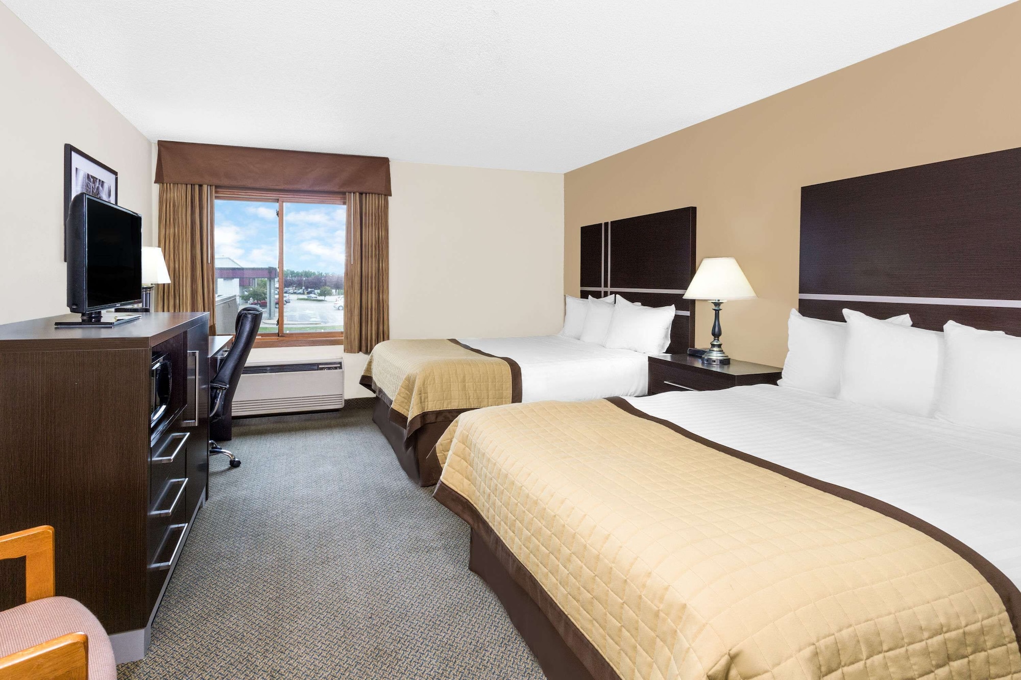 Suite, 2 Queen Beds