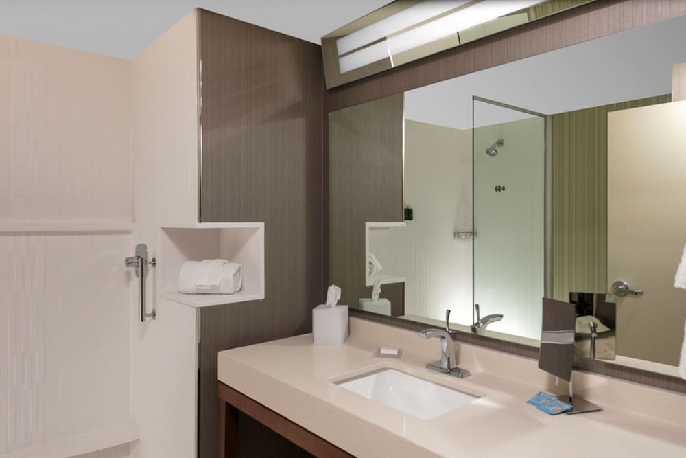 Courtyard By Marriott Indianapolis West-Speedway 17/44