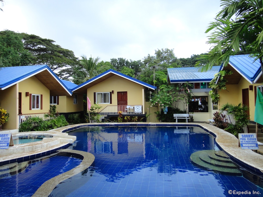 Blue Lagoon Inn Suites 21/25