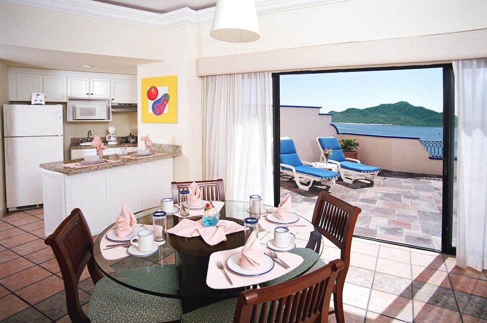 Royal Villas Resort Hotel 53/65