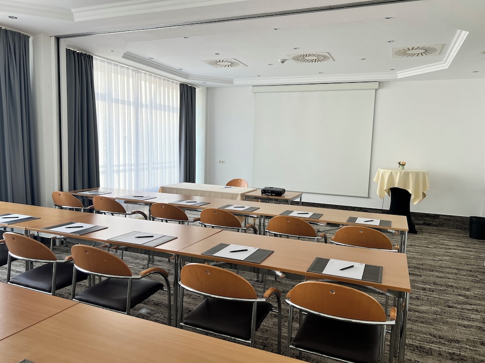 City Hotel Frankfurt/M - Bad Vilbel 41/55