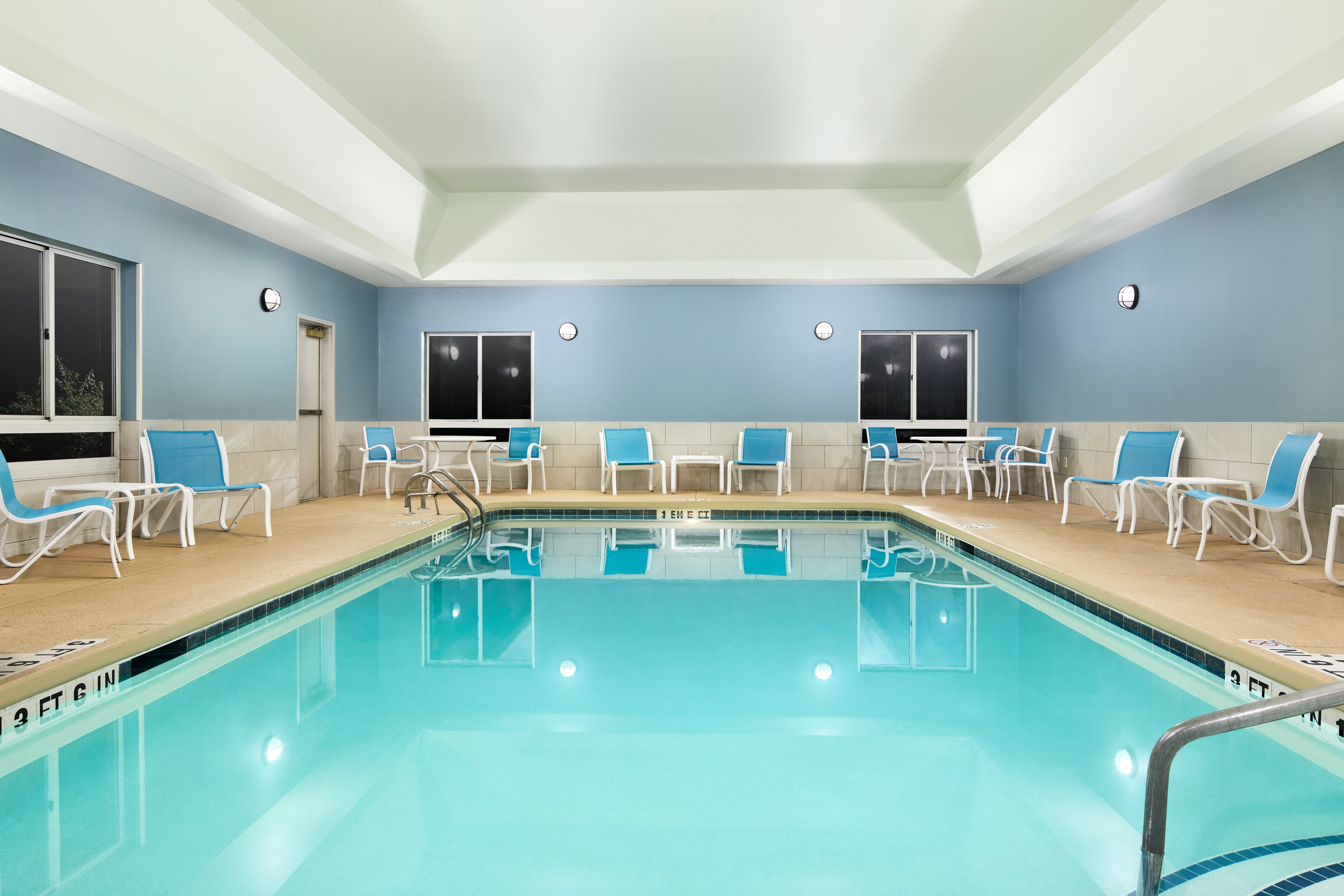 Holiday Inn Express Hotel And Suites Spartanburg North 28/48