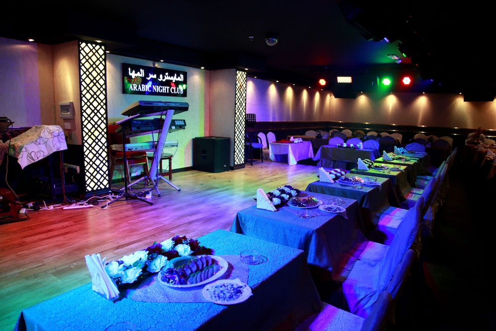 restaurant-cafeteria