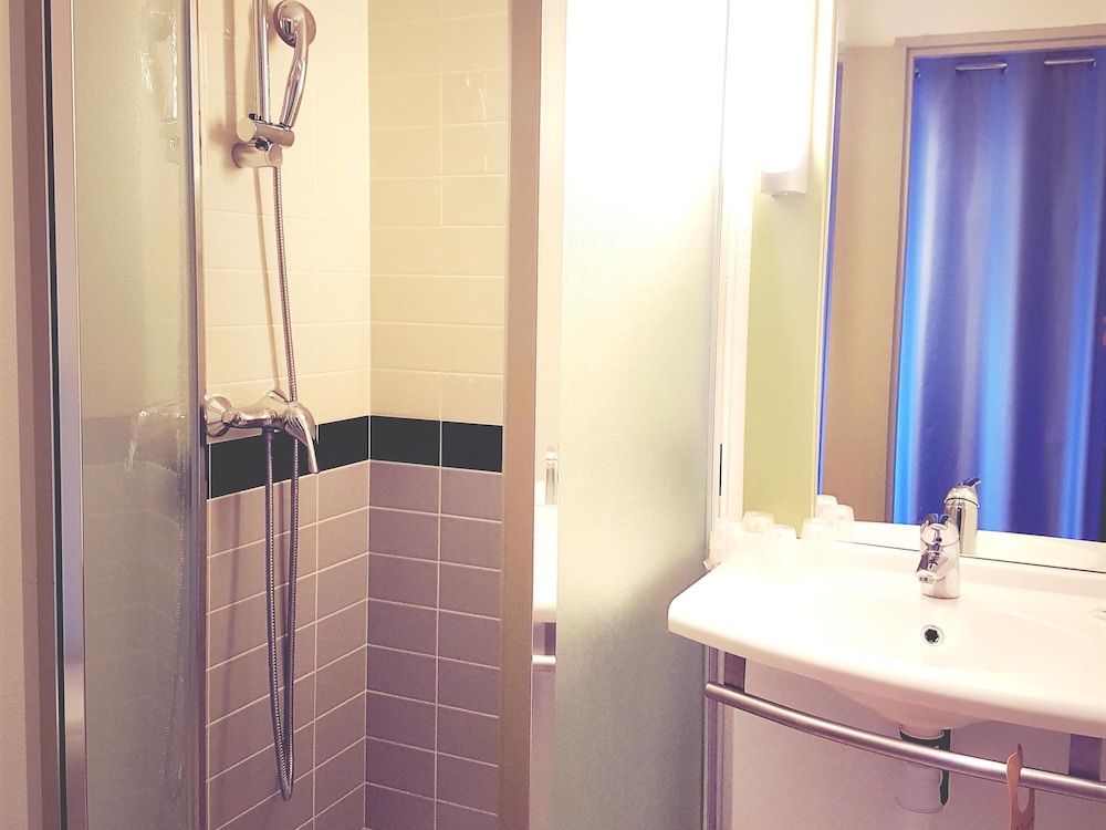 IBIS BUDGET ARLES PALAIS DES CONGRES 45/47